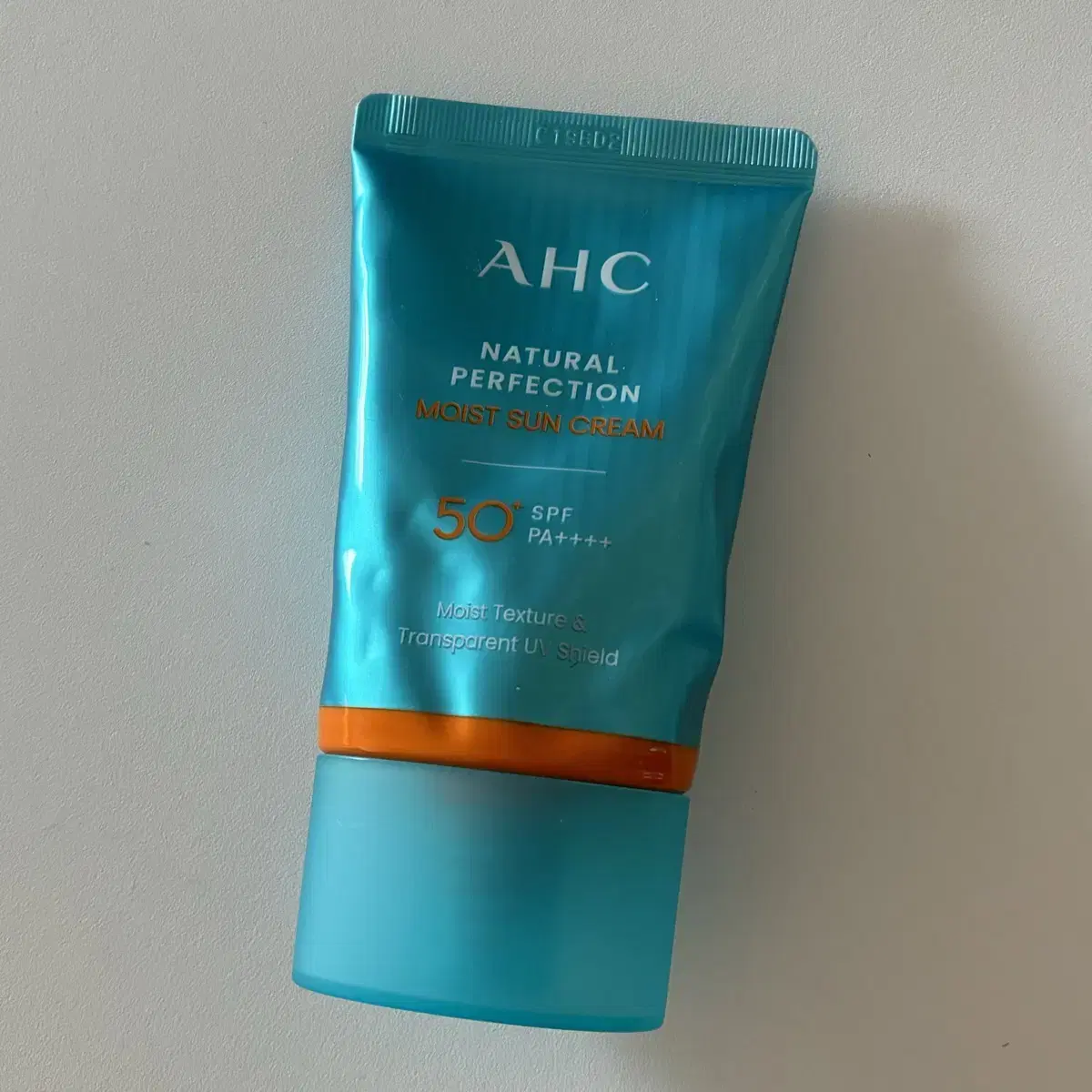 AHC 내추럴 퍼펙션 모이스트 선크림 50ml